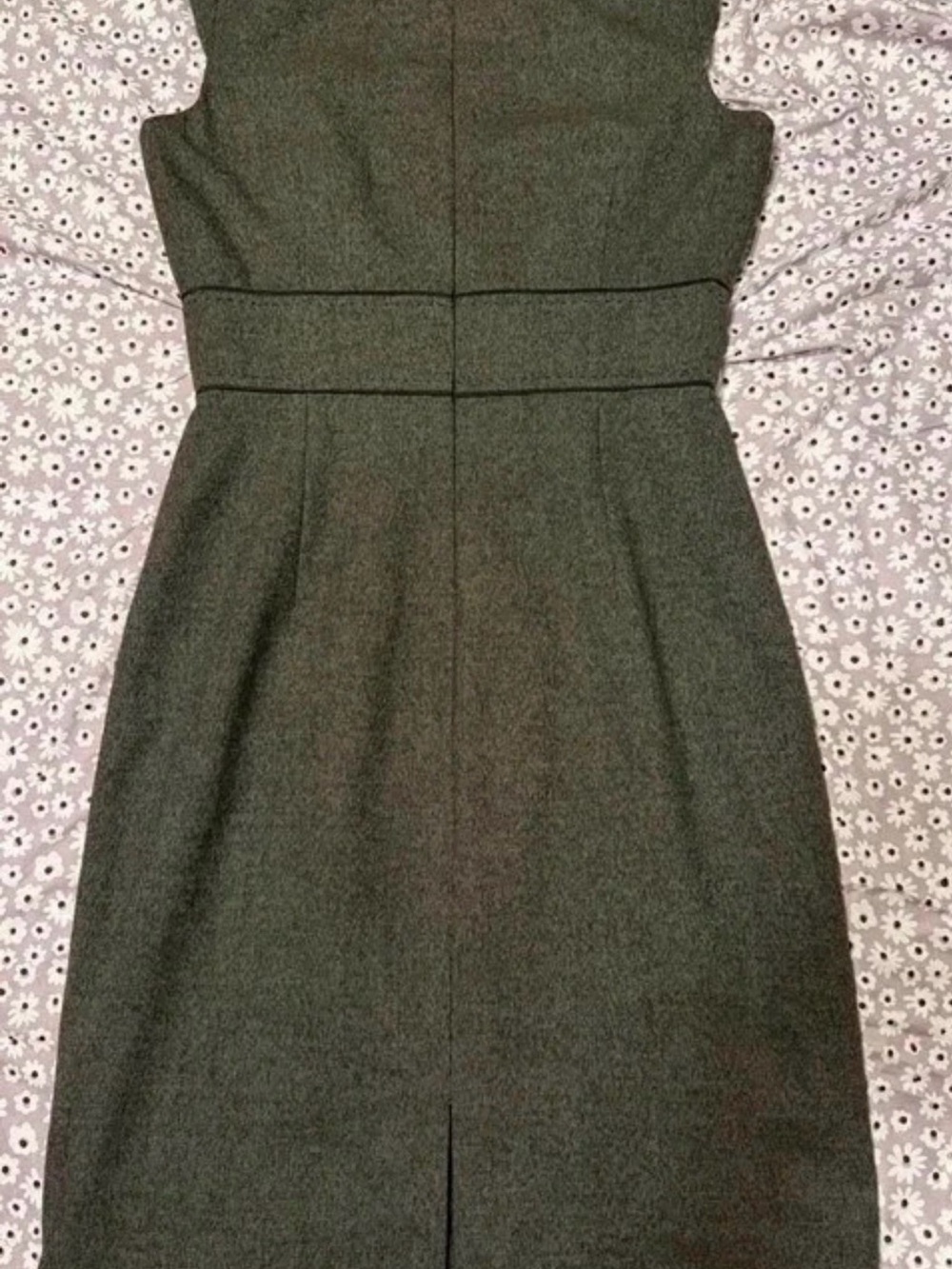 ANTONIO MELANI Olive Green Sleeveless Sheath Dress